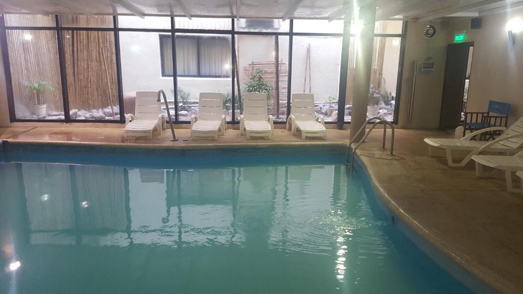Howard Johnson By Wyndham San Pedro Eksteriør bilde
